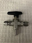 3/8 Tube 1/4 Fnpt 316SS 3-WAY Ball Valve Parker 6Z(A)6Z(A)4F-B6XJ-SSP-C. Fixed Price $60.00.