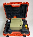 Vtg Leica Wild NA2002 In Case. Fixed Price $250.00.