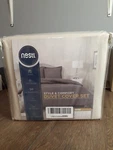 Nestl Style & Comfort Duvet Cover Set Queen. Fixed Price $13.99.
