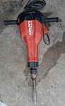 Hilti Te 2000-AVR Demolition Jack Hammer Electric Breaker. Fixed Price $1499.99.