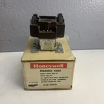 Honeywell Home R8229A1005 Relay Dpst Quiet Heat 25 Amps Per Pole Resistive. Fixed Price $100.00.